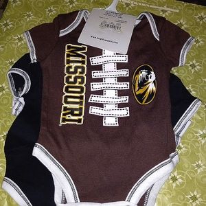 NWT Trifecta MISSOURI Onesies Football Set, 0-3mos